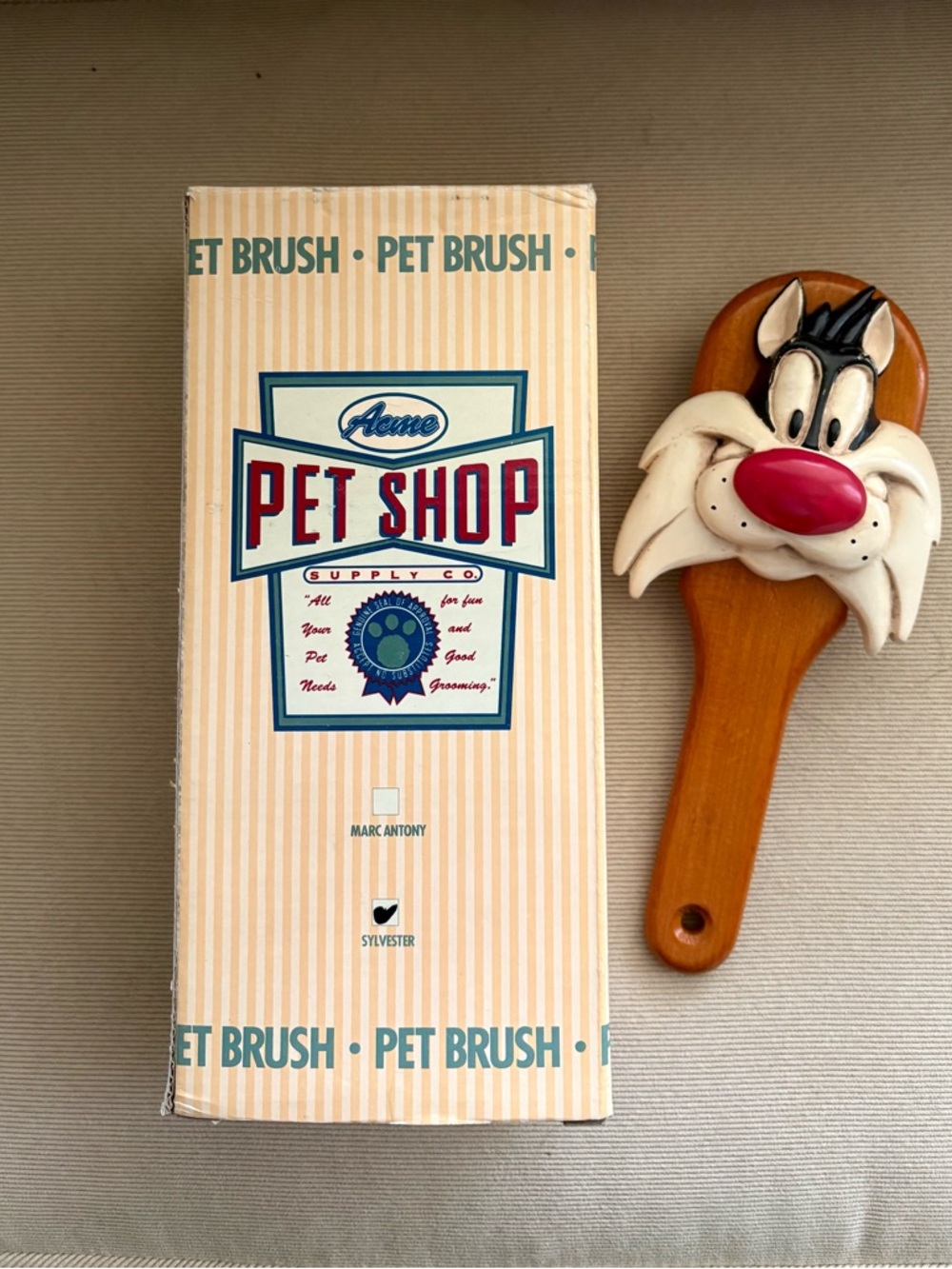 Looney Tunes Vintage 1994 Ceramic Pet Brush